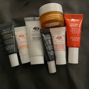 Deluxe skincare samples